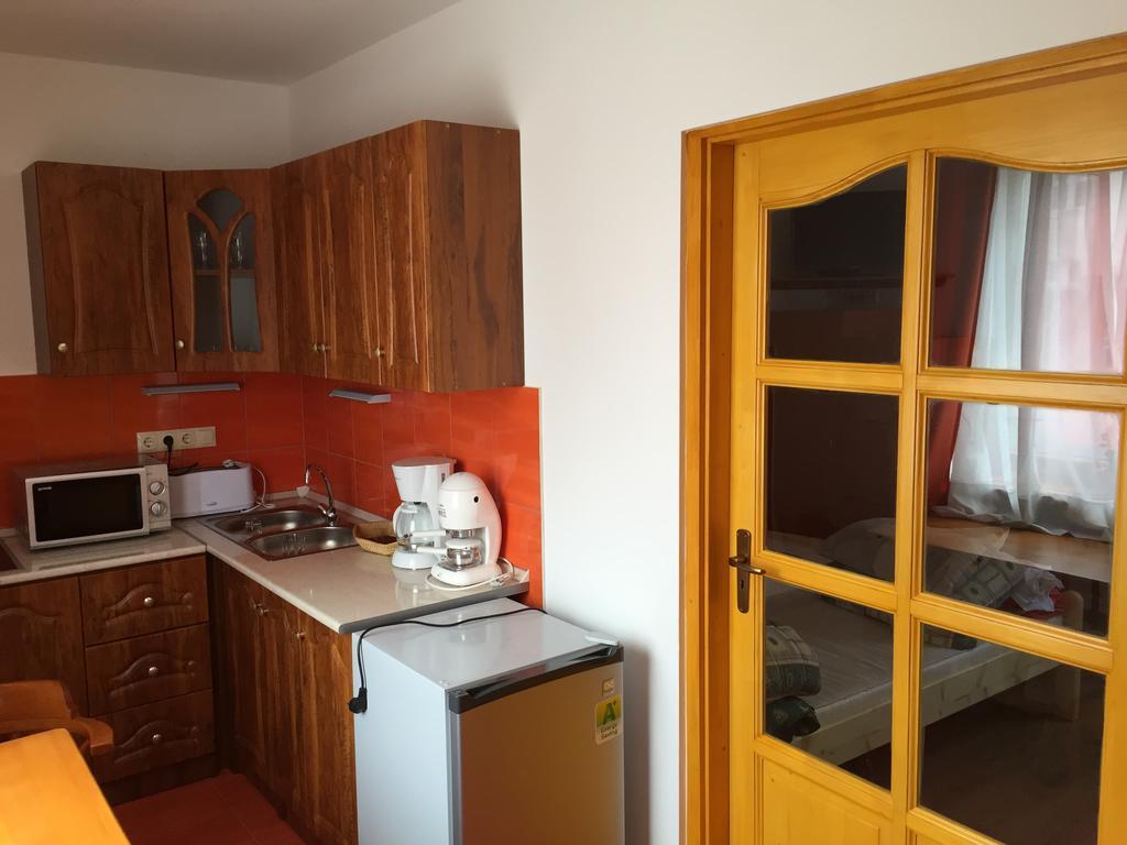 Aqua Thermal Soterapia Es Apartmanhaz Püspökladány Pokoj fotografie